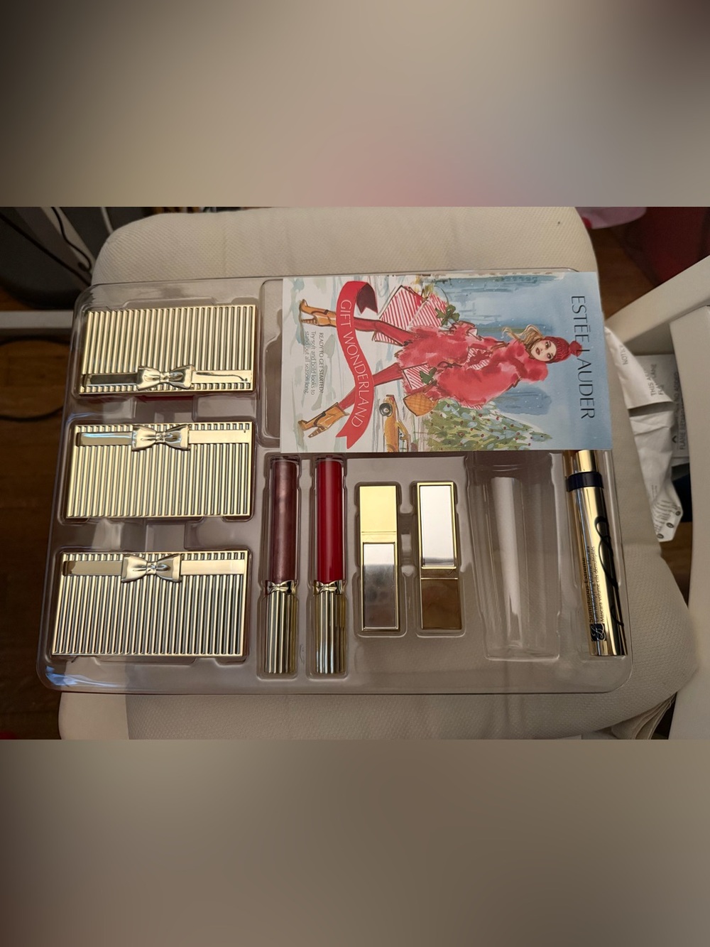 NWT Estée Lauder 8 piece make up set - Picture 2 of 6